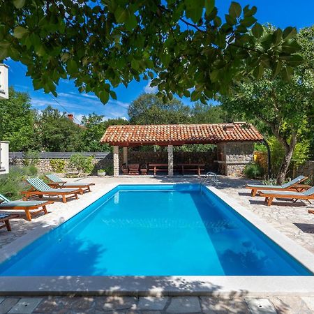 2 Bedroom Beautiful Apartment In Pinezici Exterior photo